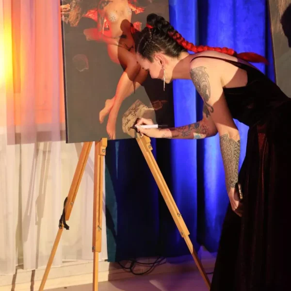 5384473102131515806 y 600x600