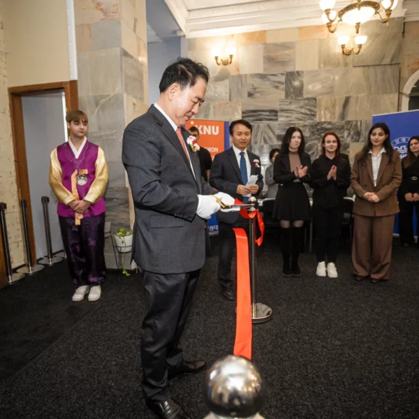 Study in korea03 600x600